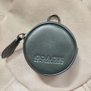COACH Leatherware Dk Green 3" Round Case w/clip